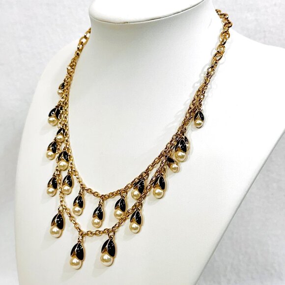 Talbots Gold Tone Necklace With Black Enamel Tulip Leaves & Faux Pearls - NWT - Picture 3 of 4